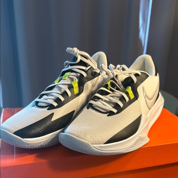 Nike Precision VI White and Black Athletic Shoes with Sleek Design - Picture 1 of 4